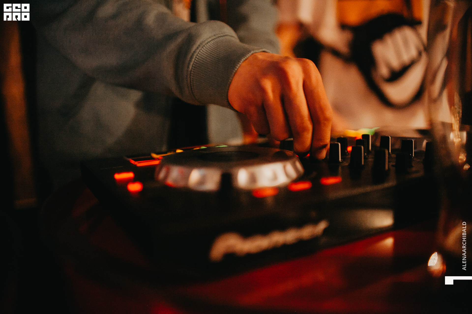 2019-11-30 21-01-33_alenaarchibald_0097.jpg