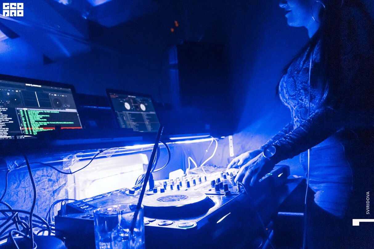 Fancy Friday // DJ Tipsy & Battle Lady 22