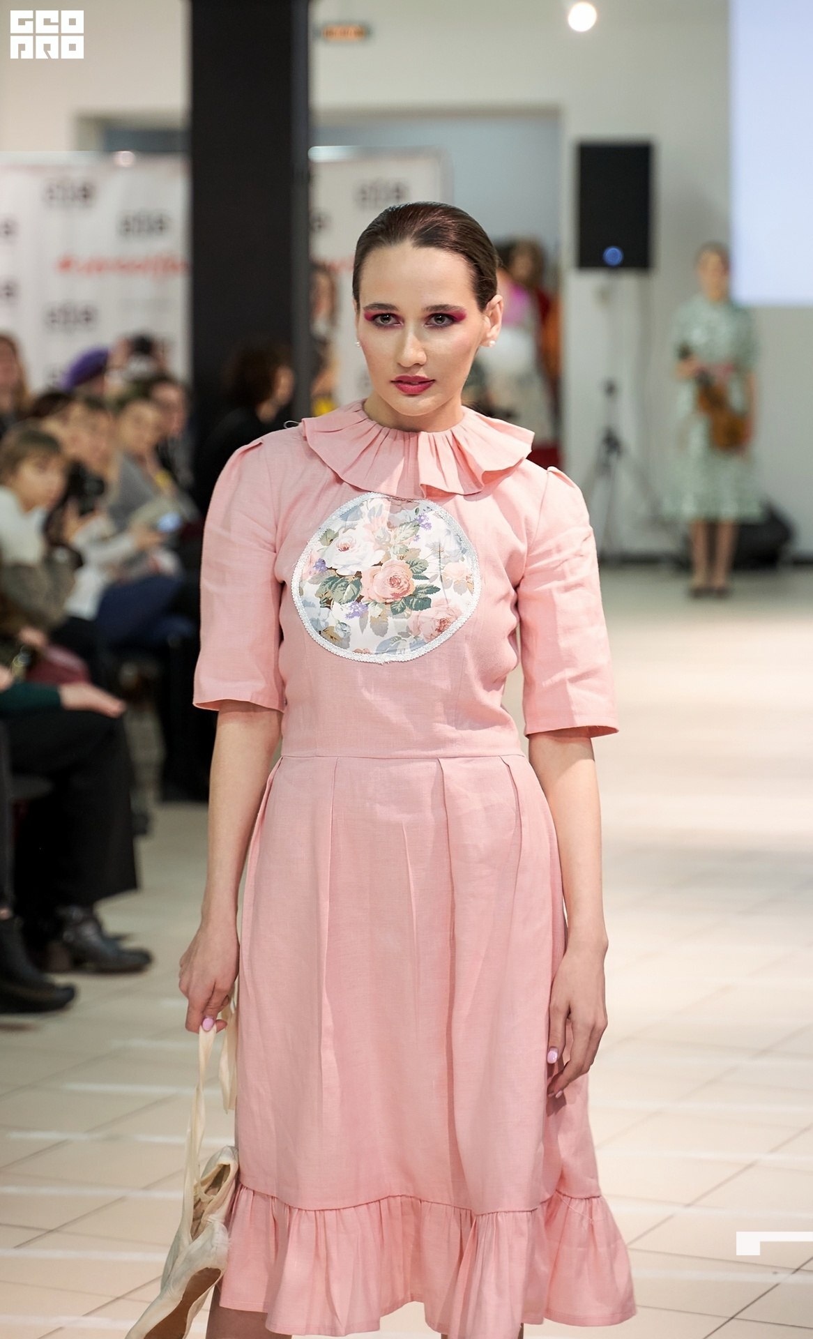 01.02.20_StreetFashionShow АртМуза_0018.JPG