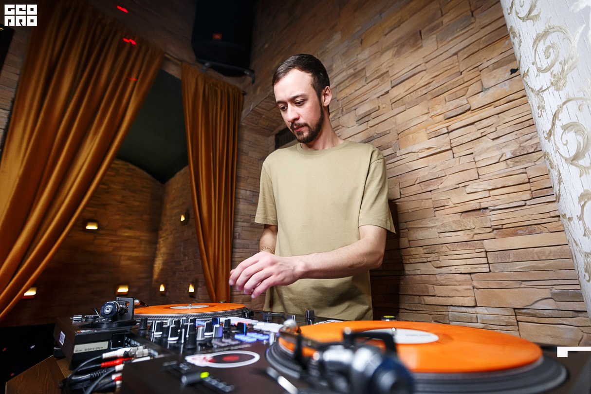 Friday party at Life Club 9