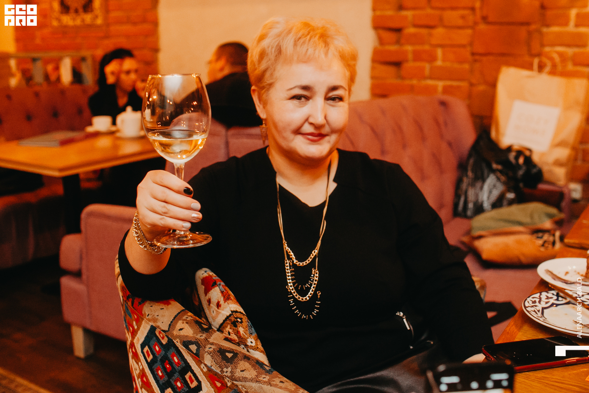 2019-11-22 20-00-21_alenaarchibald_0029.jpg