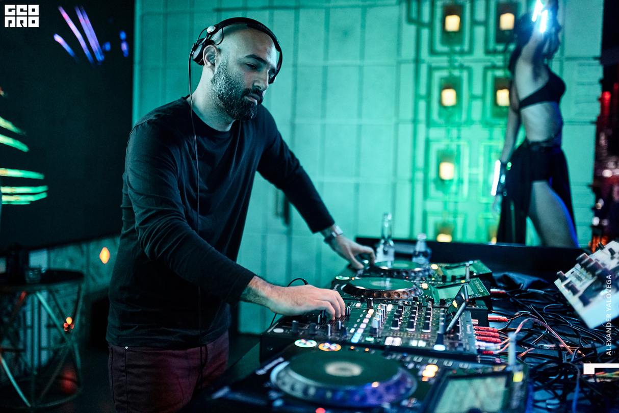 RAXON (Diynamic, Barcelona), Runov b2b A.Fleming, Deenara in CHI 13