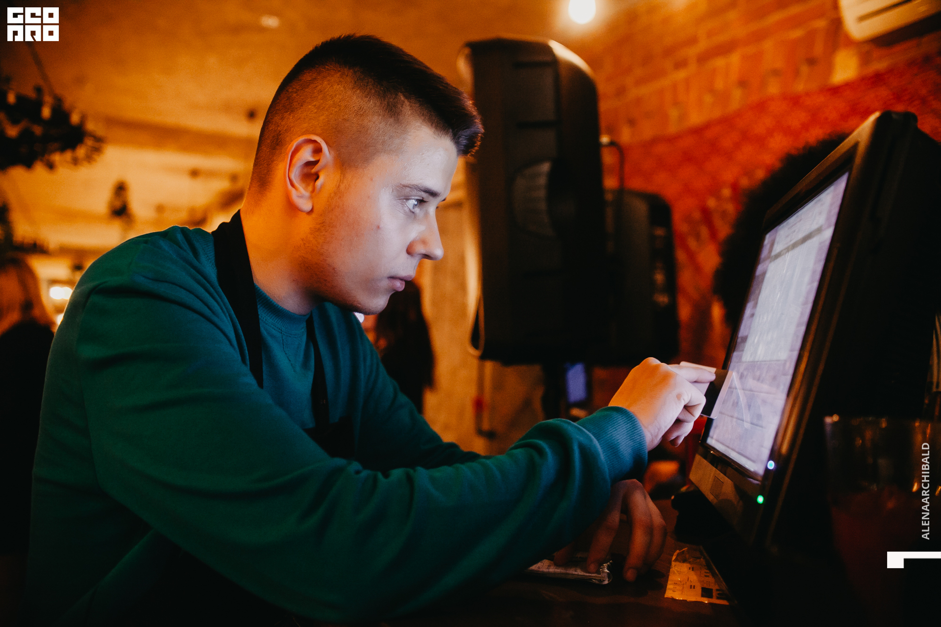 2019-12-06 20-00-36_alenaarchibald_0078.jpg