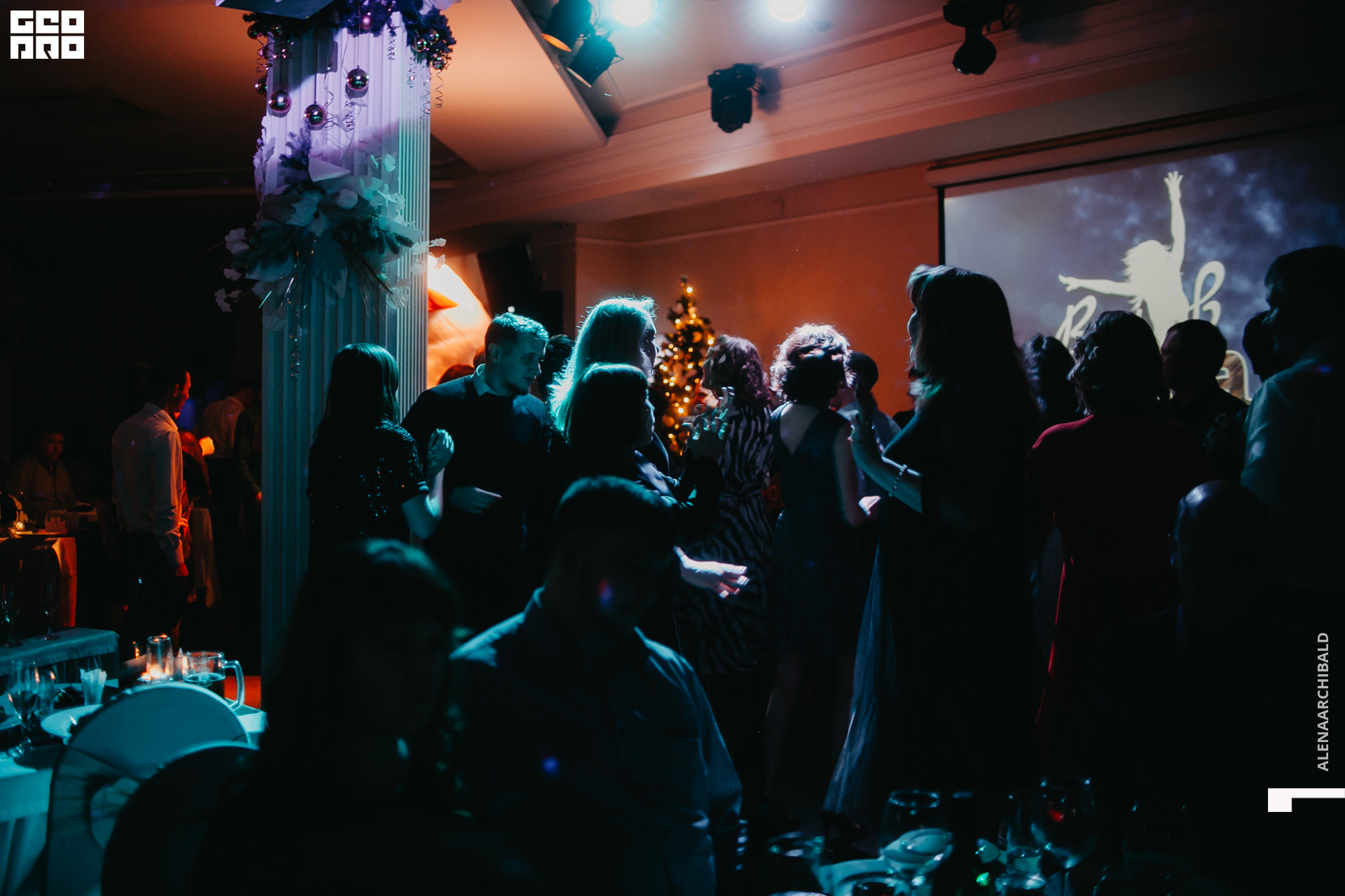 2019-12-31 21-30-25_alenaarchibald_0281.jpg