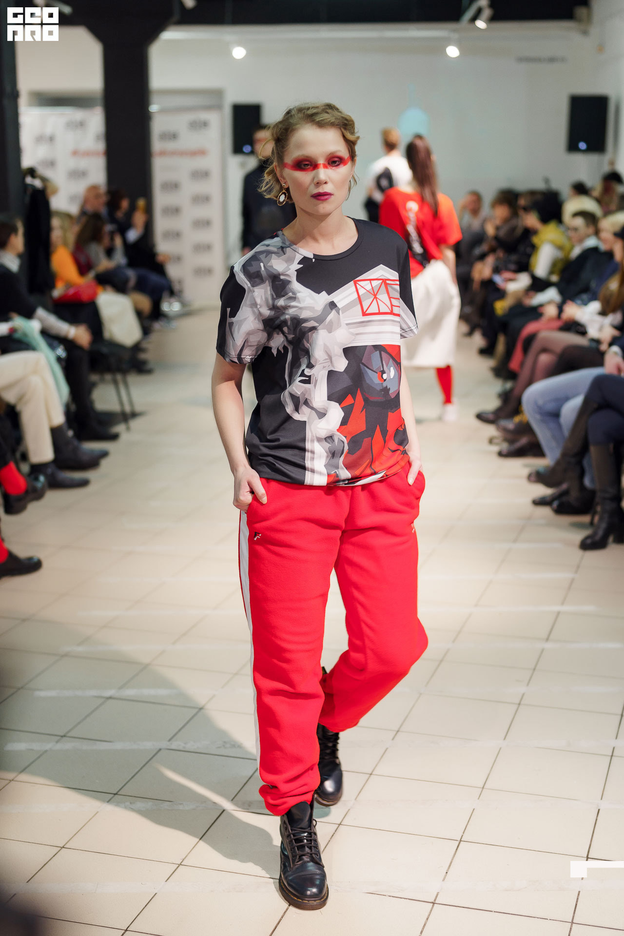 01.02.20_StreetFashionShow АртМуза_0932.JPG