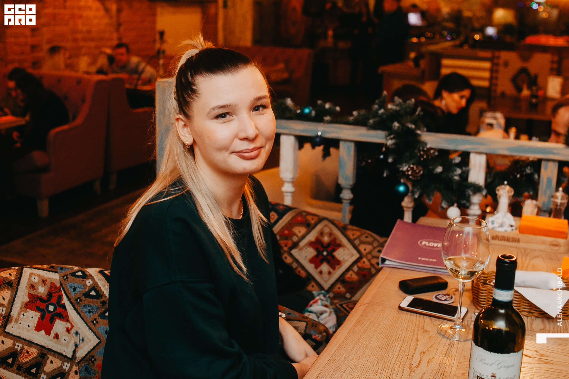 2019-12-06 20-00-36_alenaarchibald_0069.jpg