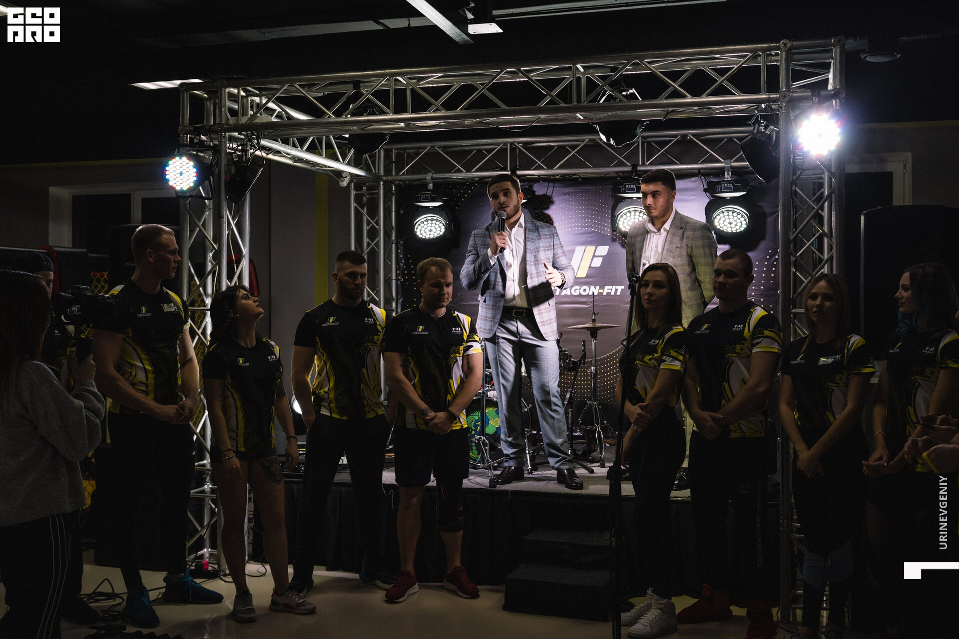 29.11. octagon fit (75).jpg