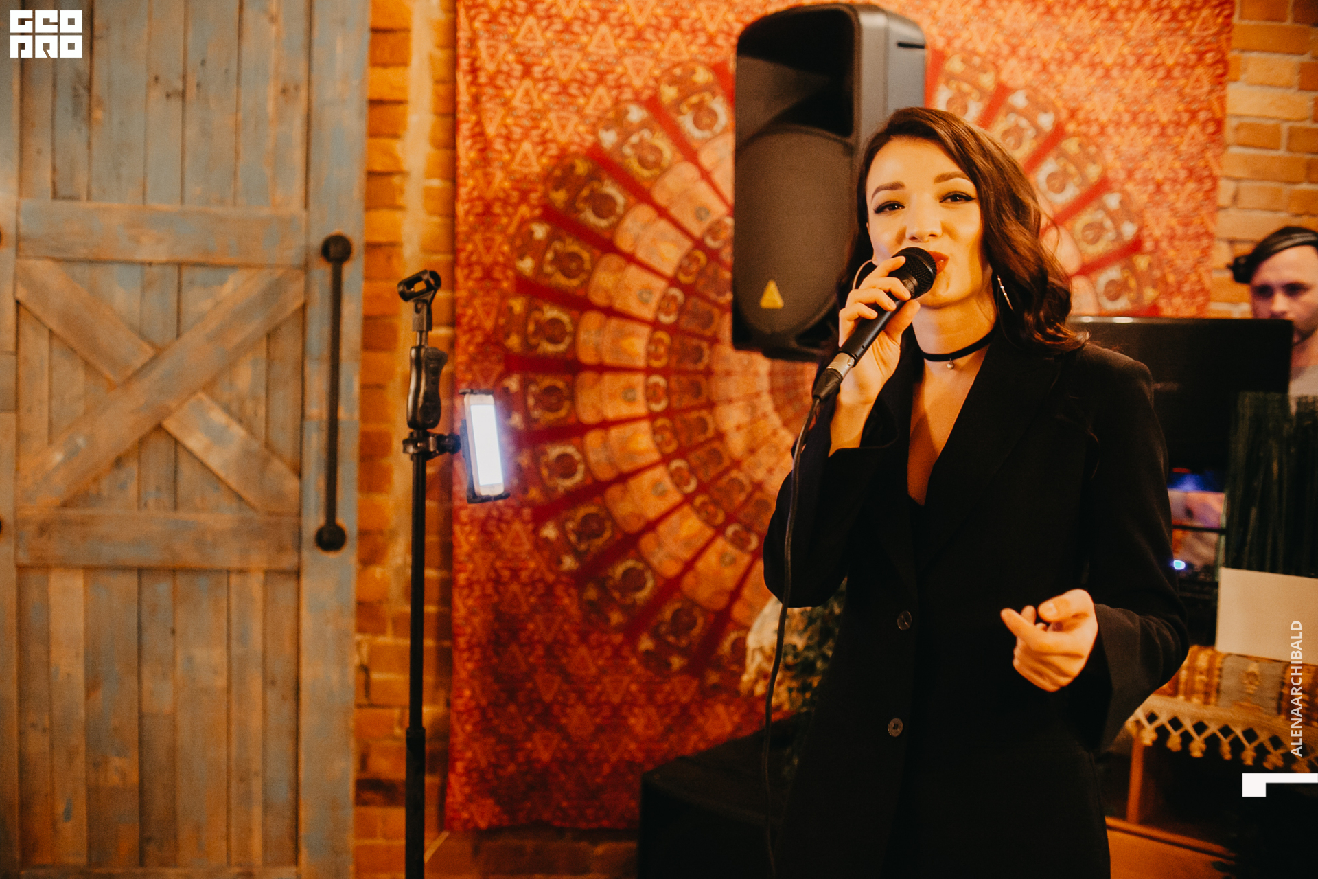 2019-11-22 20-00-21_alenaarchibald_0040.jpg