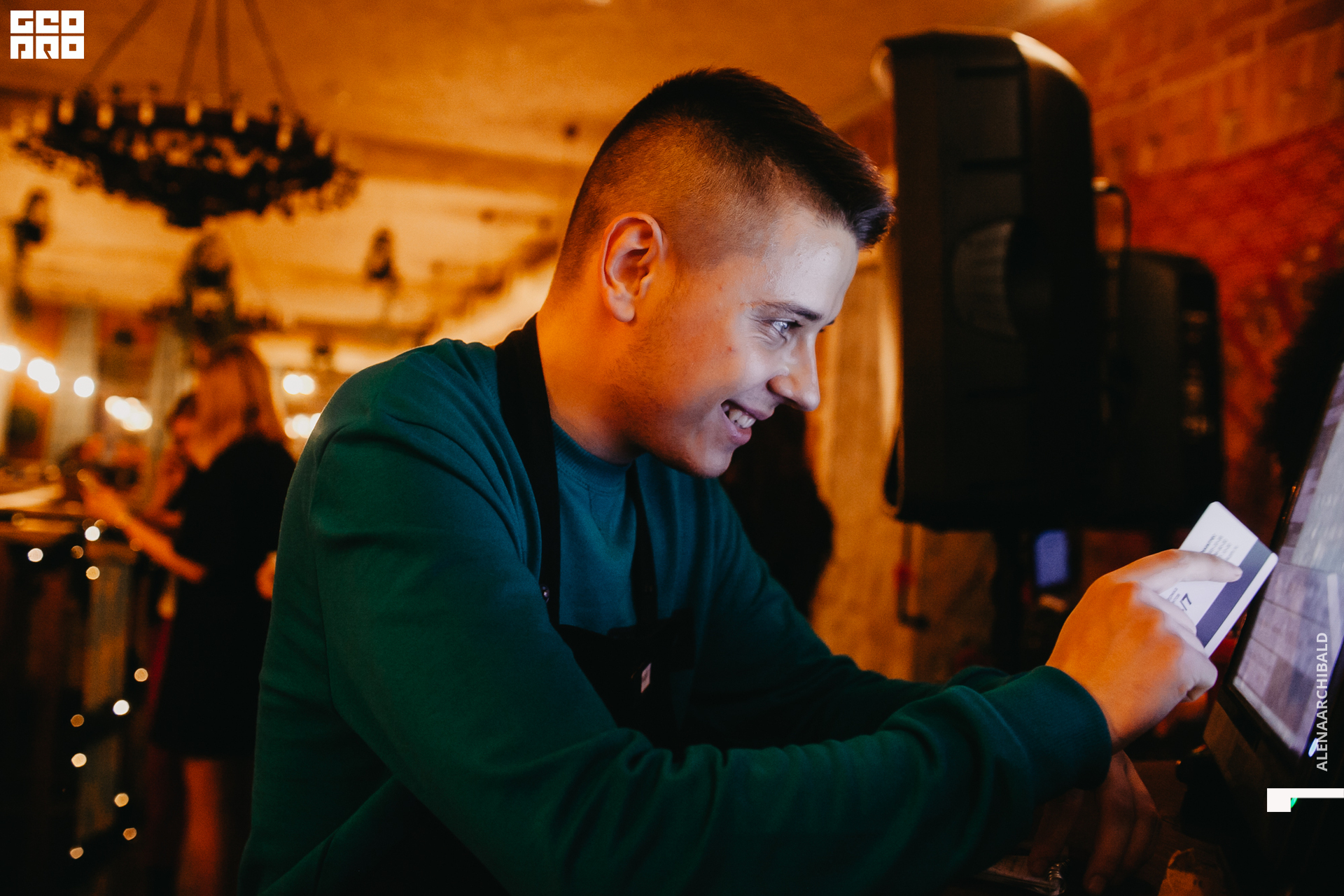 2019-12-06 20-00-36_alenaarchibald_0017.jpg