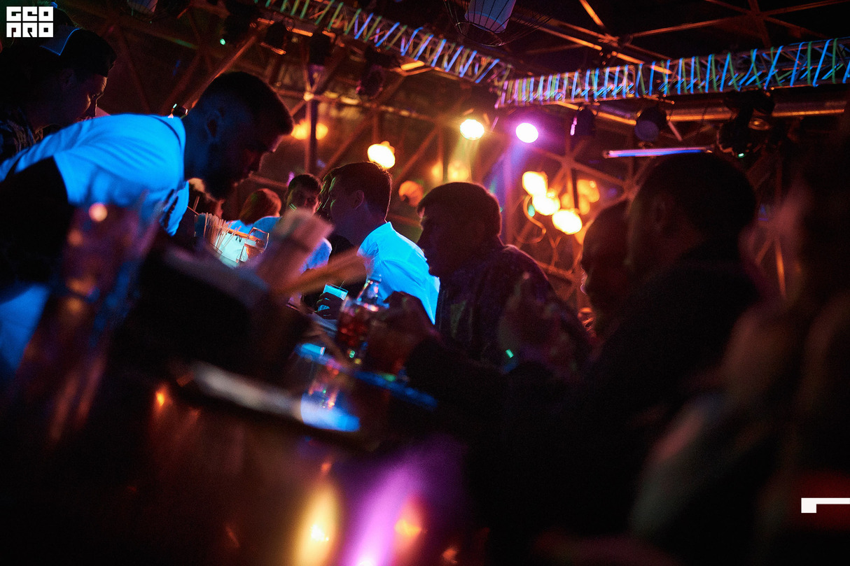 Вечеринка HOUSE PARTY в кафе R.A.G.U 15