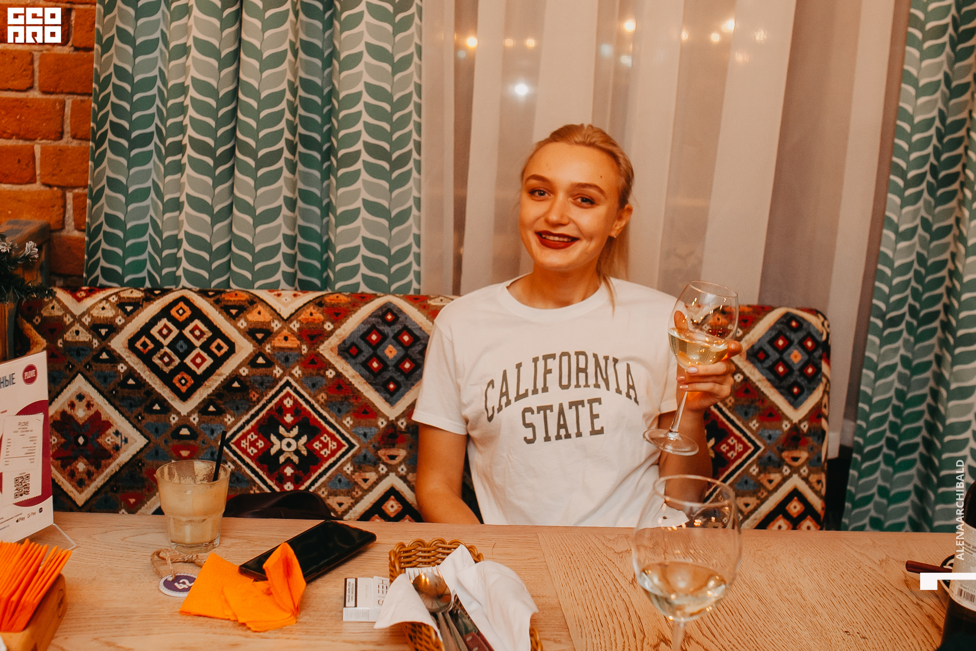 2019-12-06 20-00-36_alenaarchibald_0058.jpg