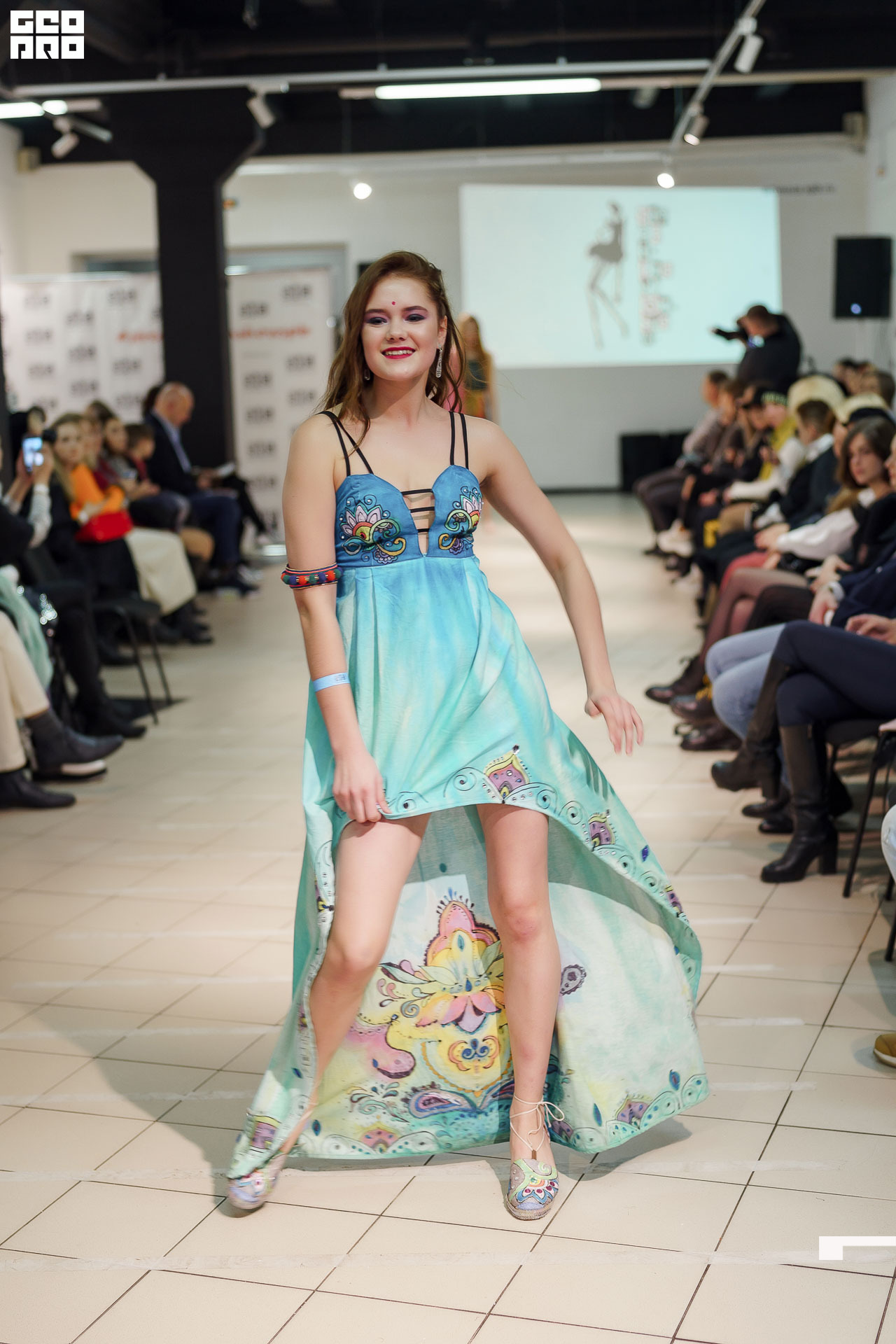 01.02.20_StreetFashionShow АртМуза_0899.JPG