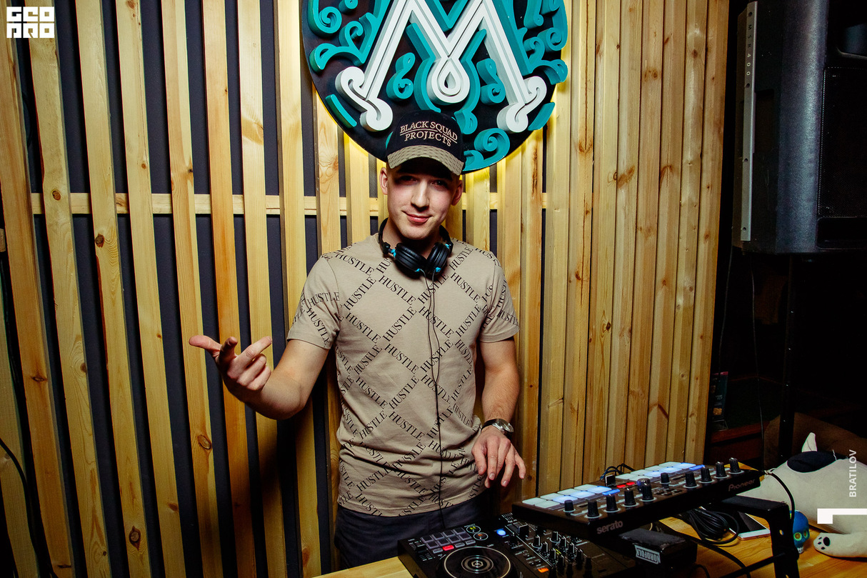 Субботний вечер в Мята Lounge 8
