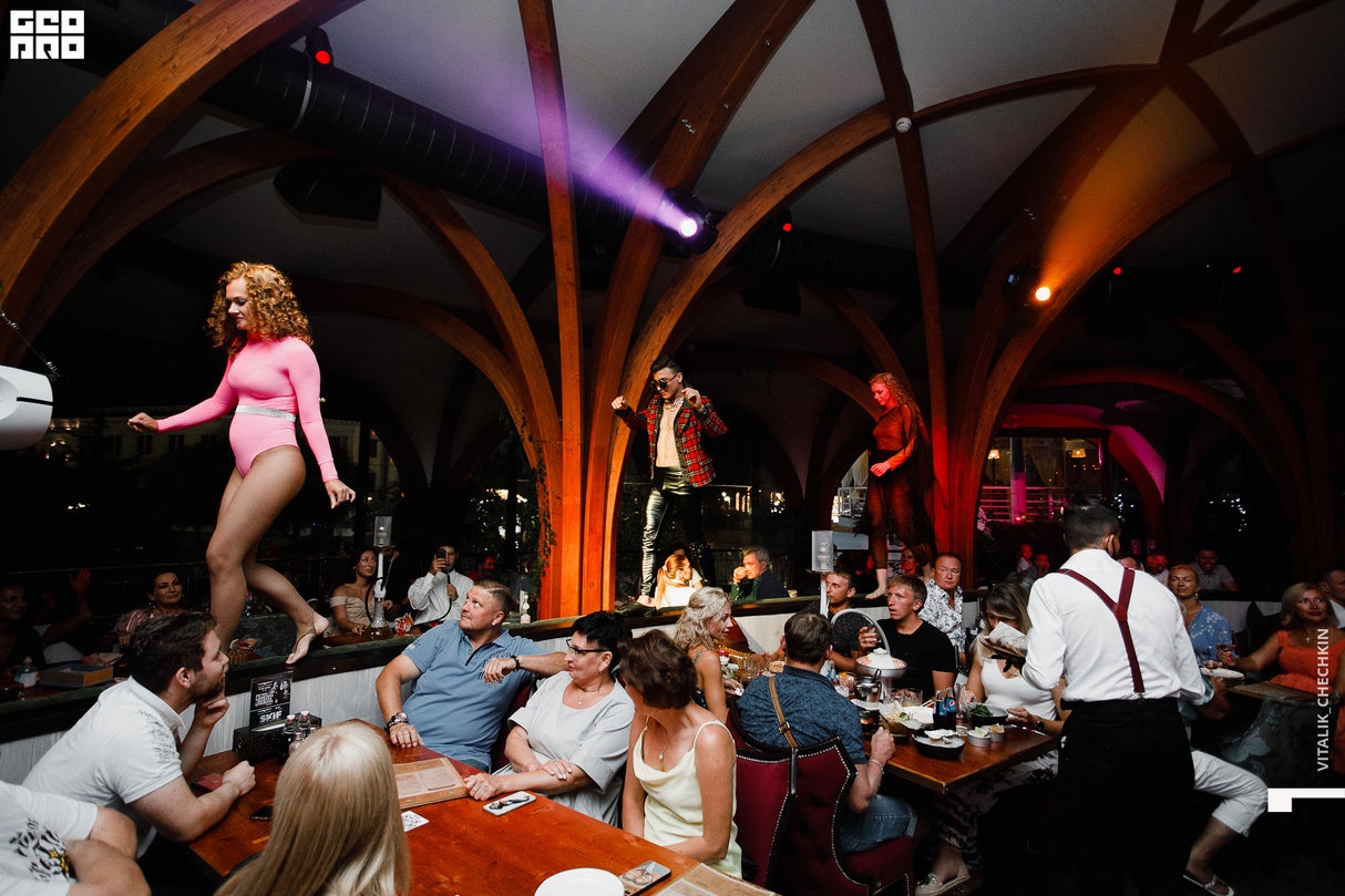 The DISCO Revolution in PTIZZA Bar 16