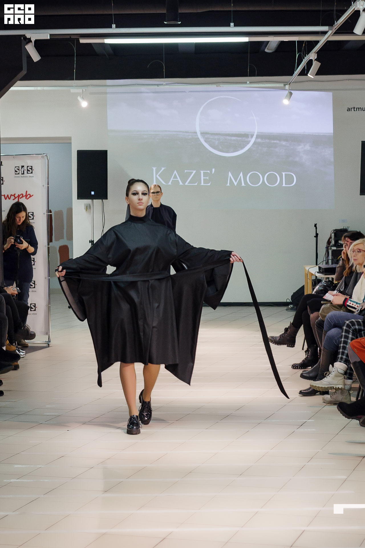 01.02.20_StreetFashionShow АртМуза_0229.JPG