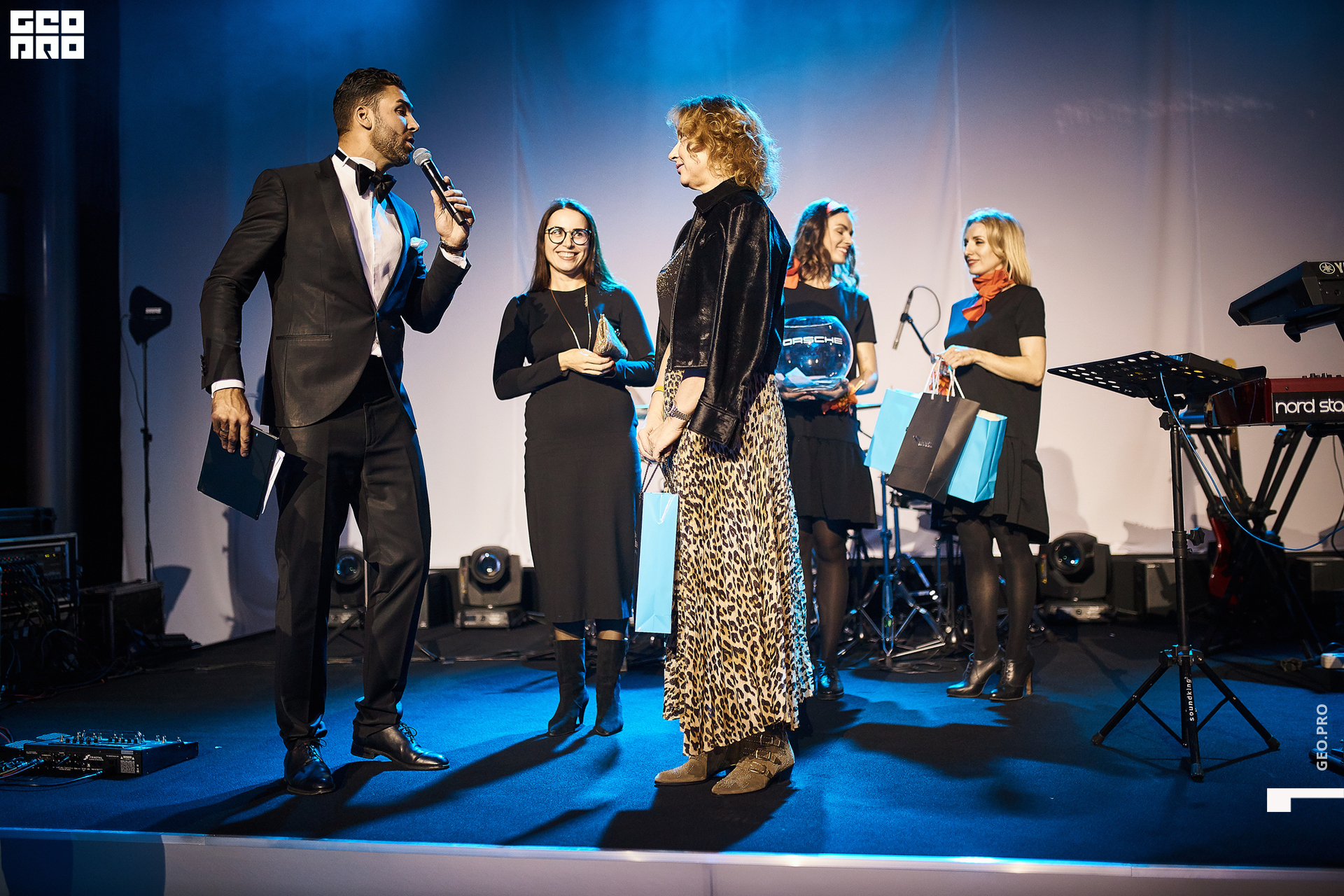 @misha.byorch 0060.jpg