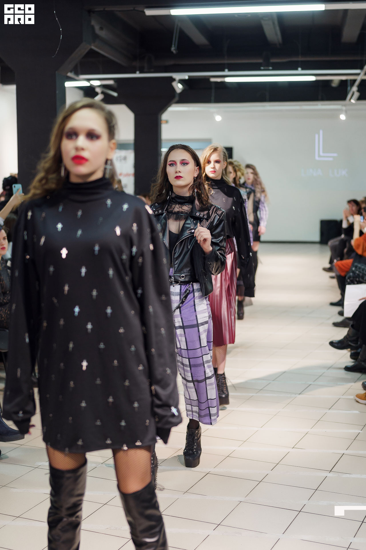 01.02.20_StreetFashionShow АртМуза_0521.JPG