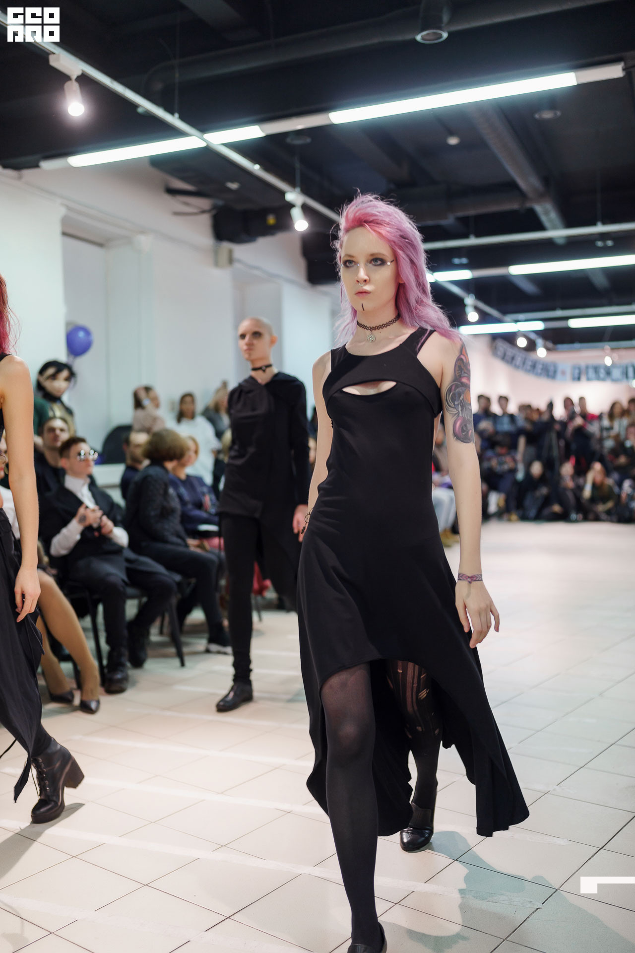 01.02.20_StreetFashionShow АртМуза_0982.JPG