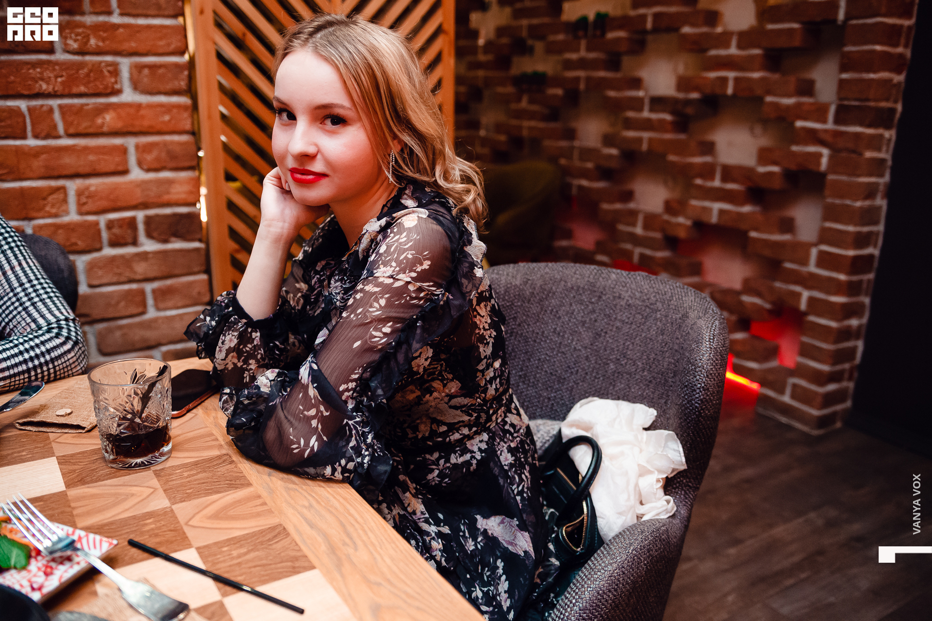 2019-12-20 20-00-00_Вокс_0017.jpg