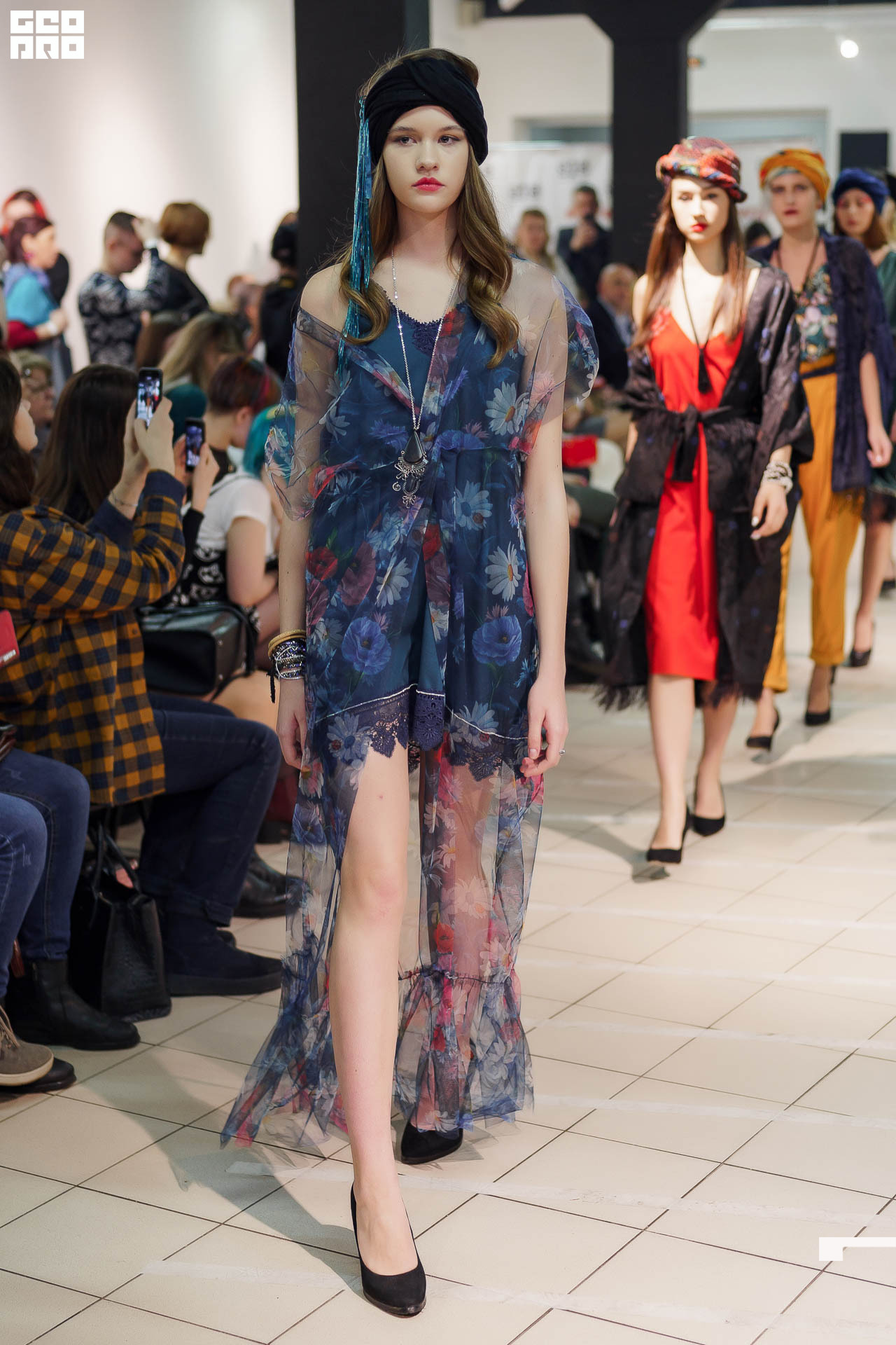 01.02.20_StreetFashionShow АртМуза_0601.JPG