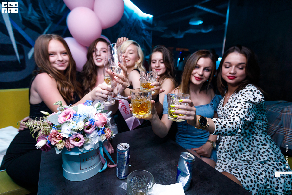 Non-Stop Party at TO-TO Restaurant and Lounge 12