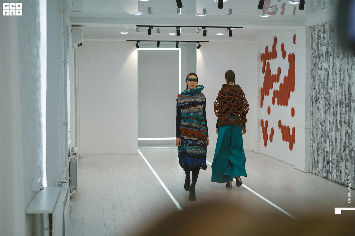 Показ в рамках Mercedes-Benz Fashion Week Russia 11