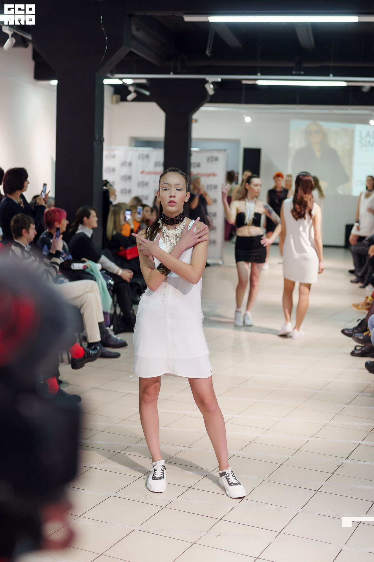 01.02.20_StreetFashionShow АртМуза_0883.JPG