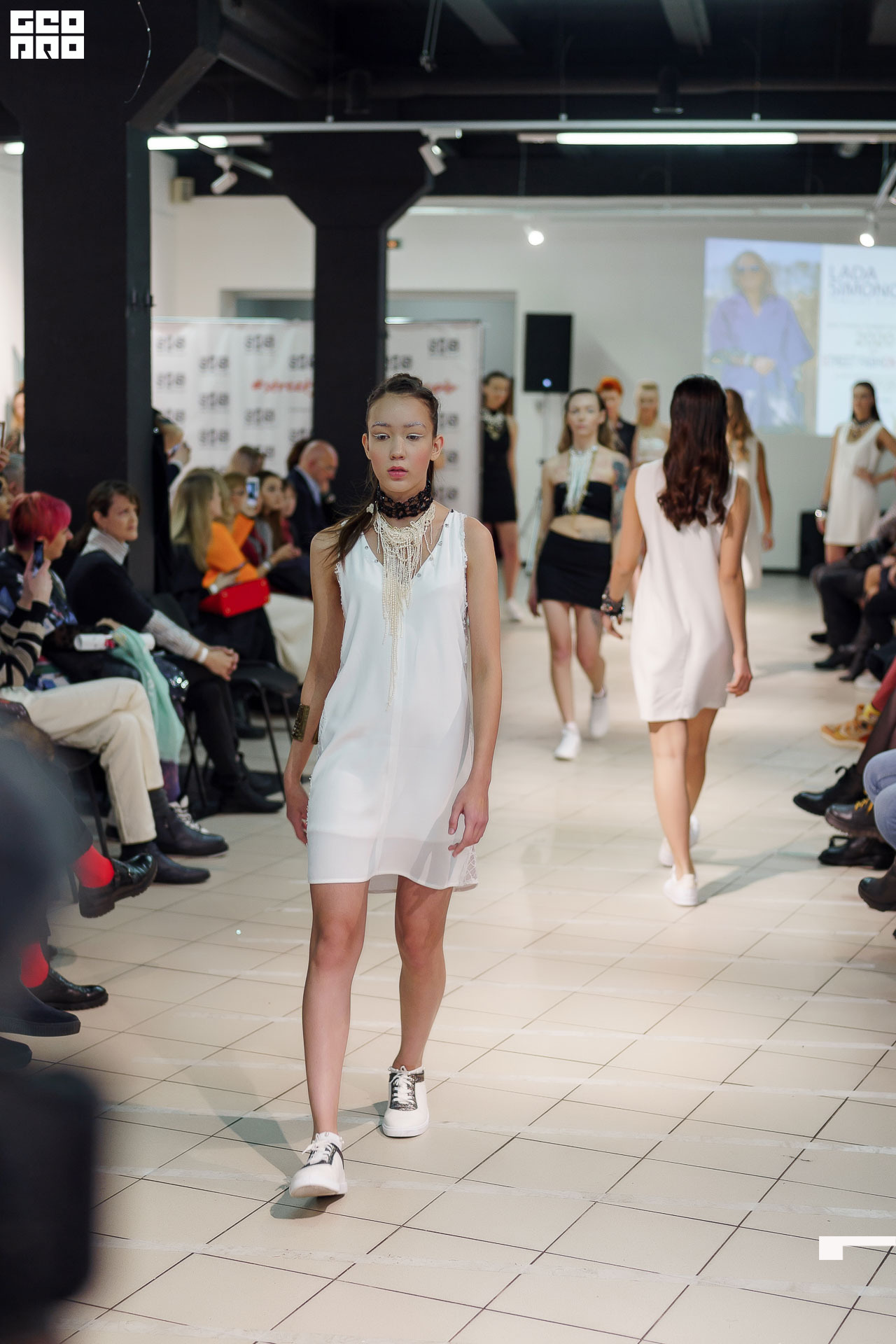 01.02.20_StreetFashionShow АртМуза_0882.JPG