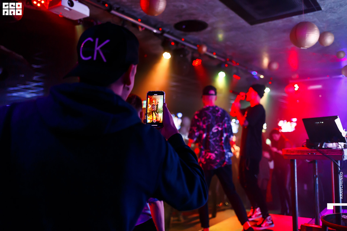 DONY X DAVEE Live Show // Saturday Party at Fashion Club 8