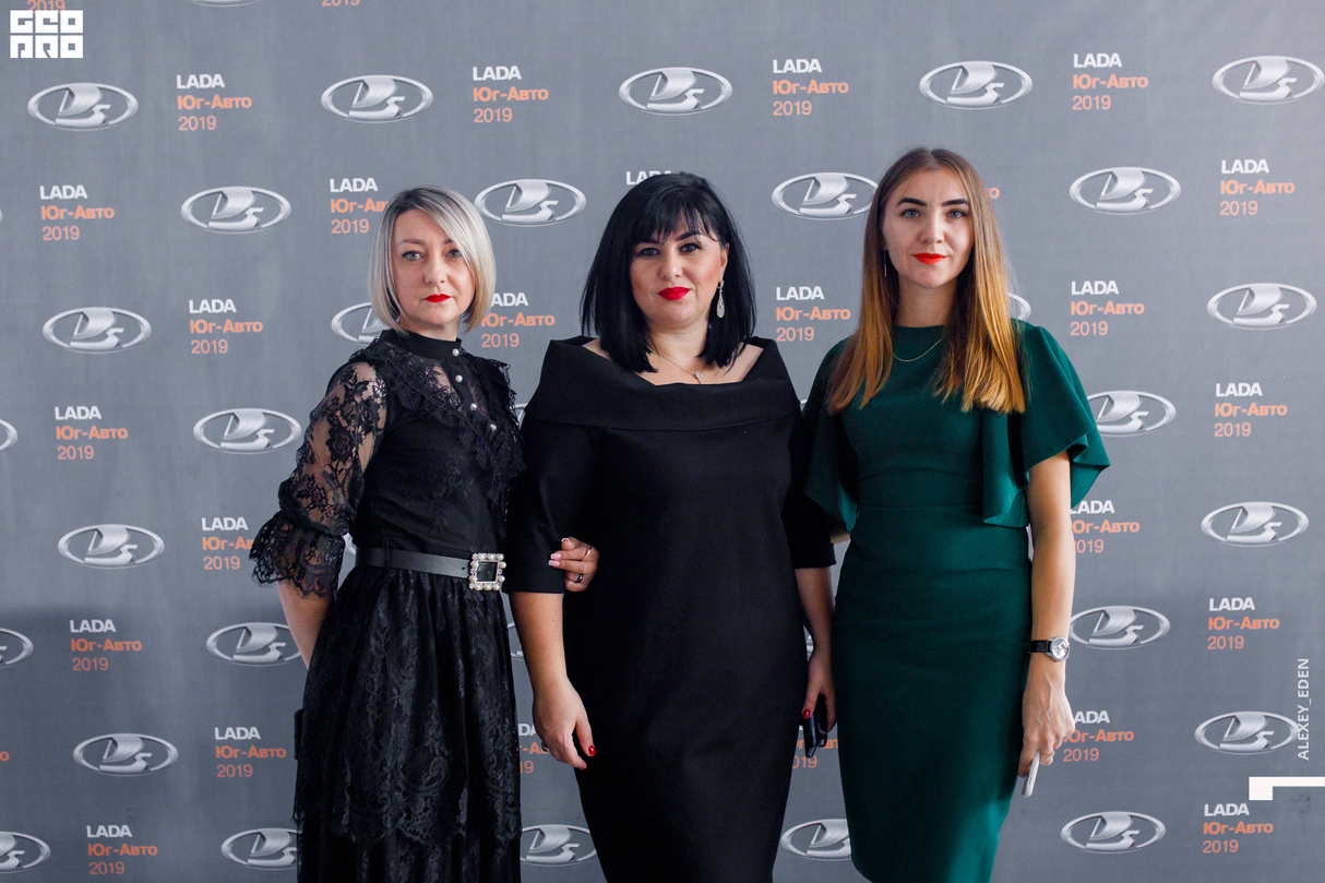 Майкоп  «Юг-Авто "LADA"». "Открытие салона "LADA" 14