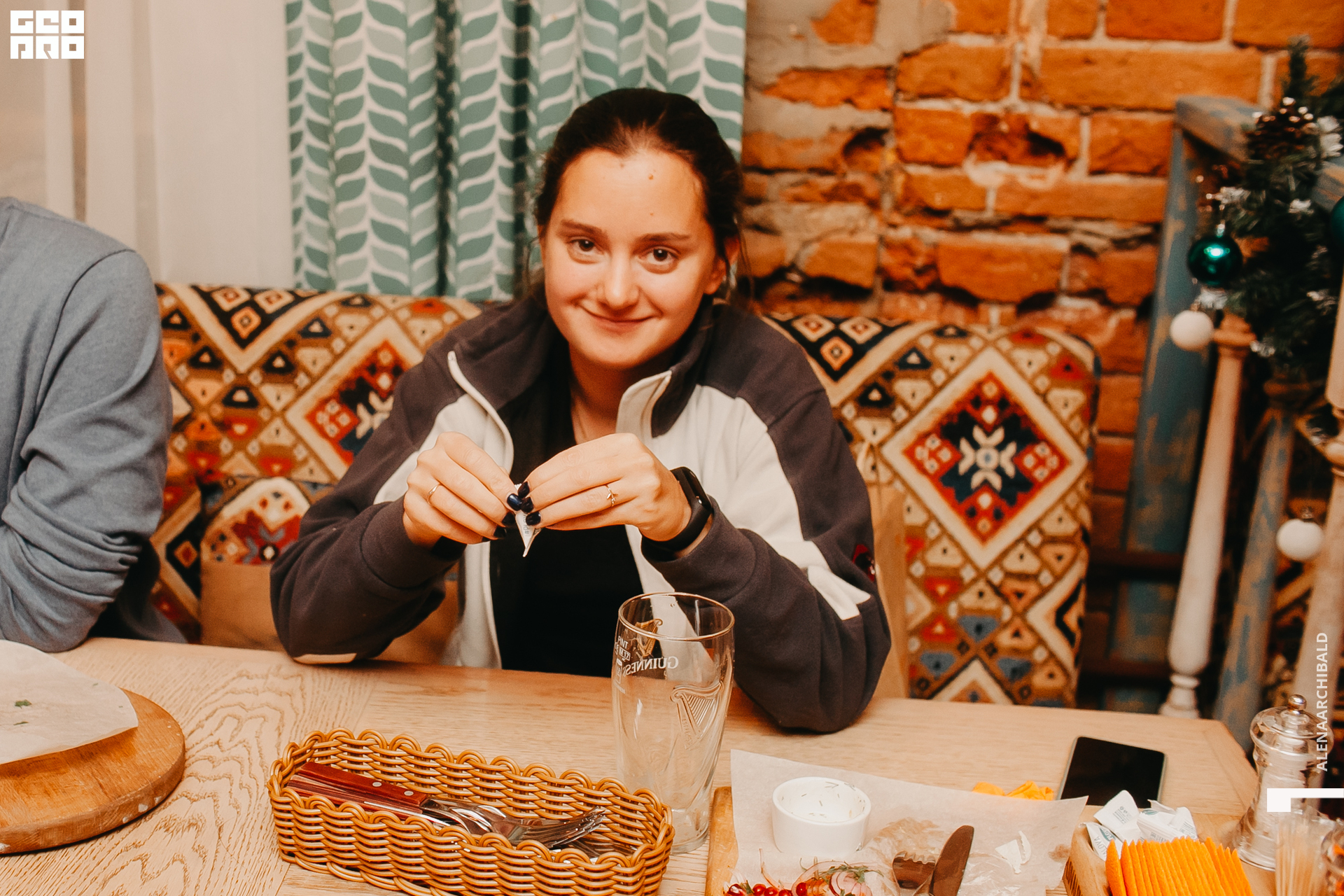 2019-12-06 20-00-36_alenaarchibald_0038.jpg