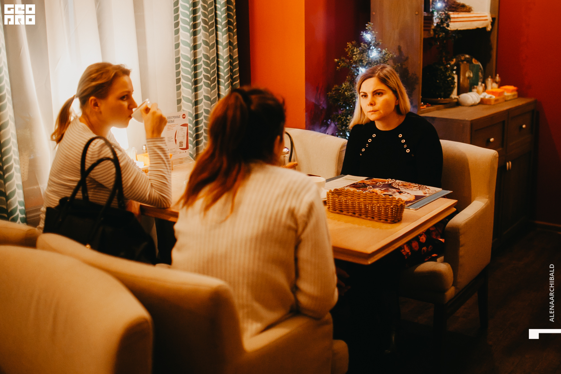 2019-12-06 20-00-36_alenaarchibald_0052.jpg