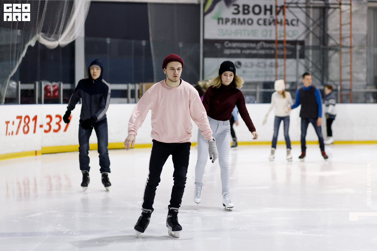 Шоу зеркальной королевы в ICE People 21