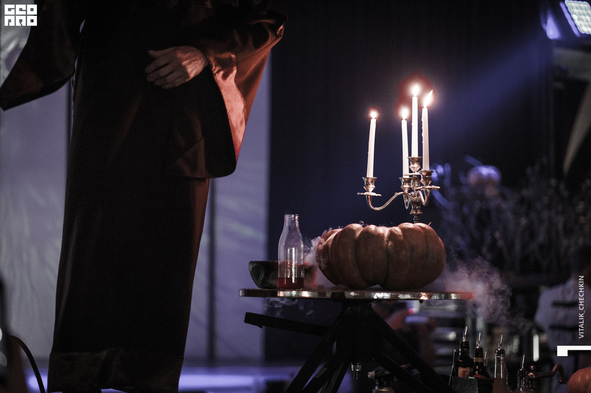 Halloween in PTIZZA bar 21