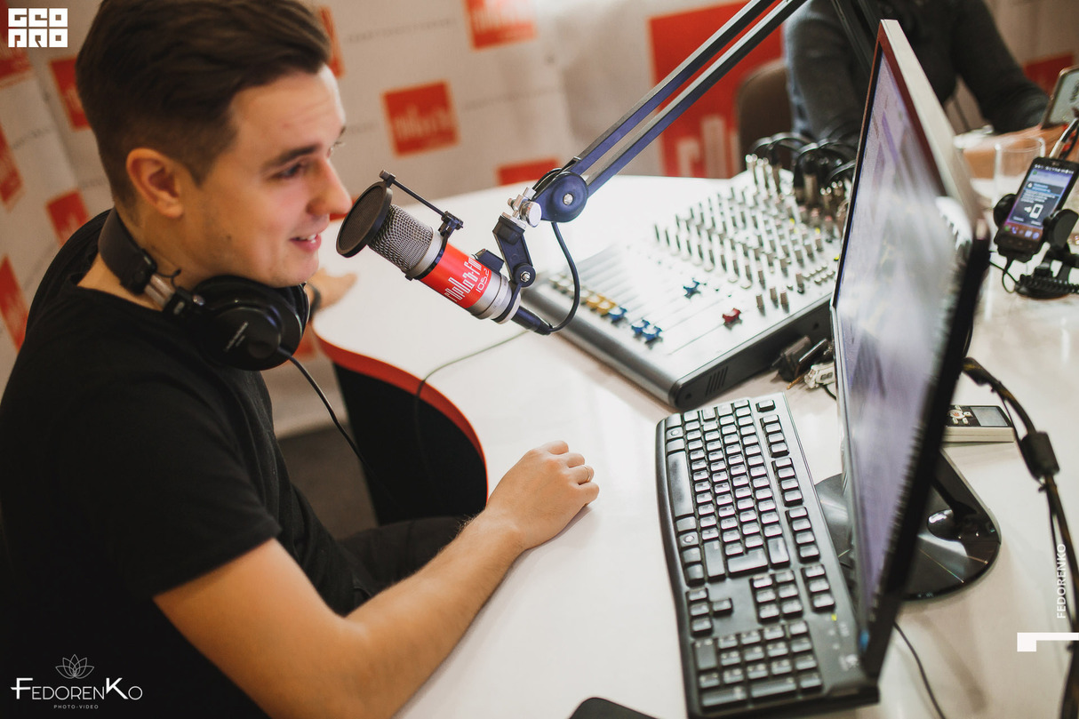 Проект "Поважна Персона" на радiо "Город FM" з організаторами конкурсу "Мисс Кривой Рог-2019" 14