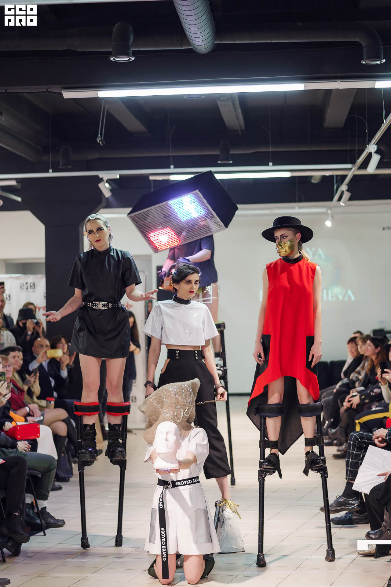 01.02.20_StreetFashionShow АртМуза_0576.JPG