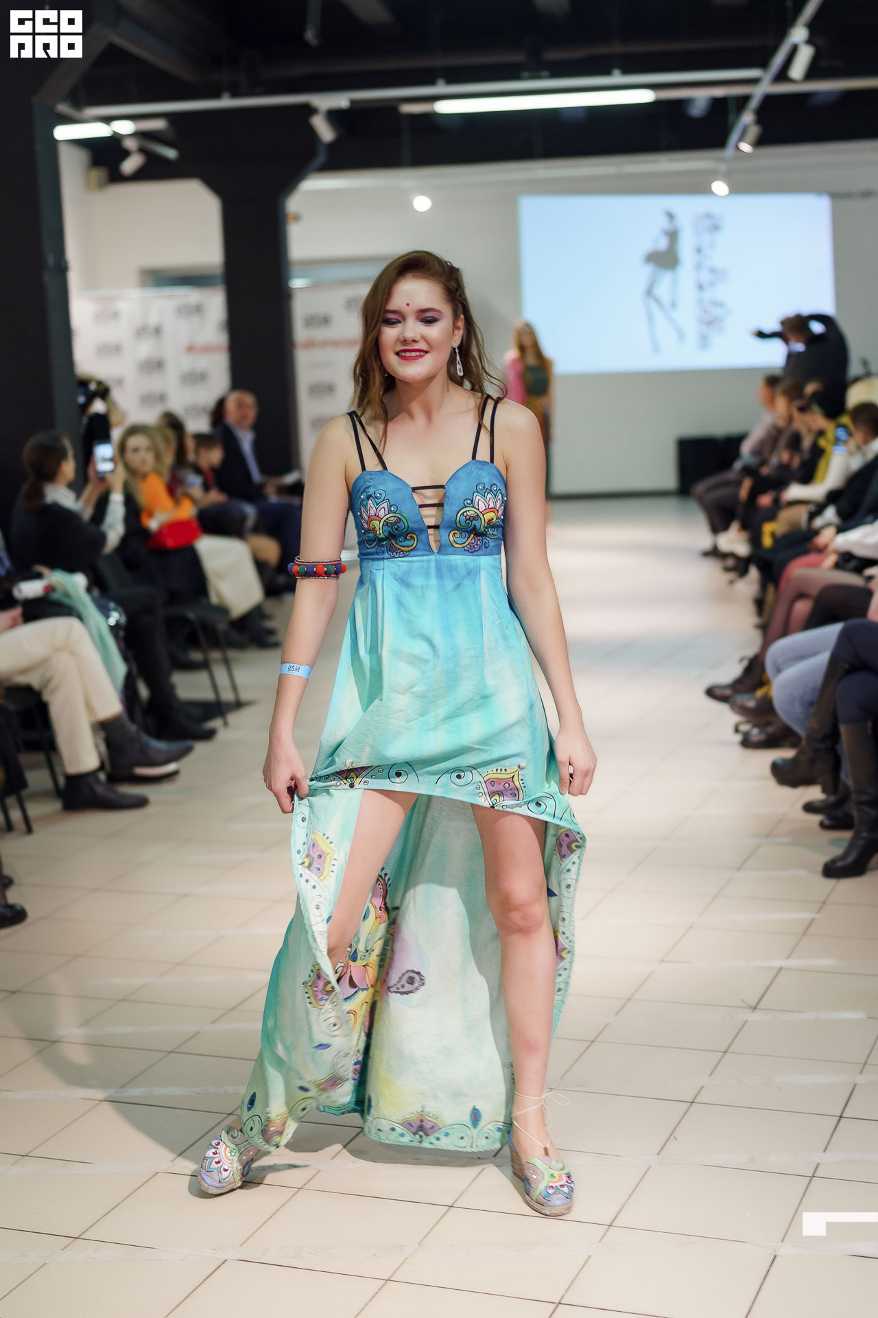 01.02.20_StreetFashionShow АртМуза_0900.JPG