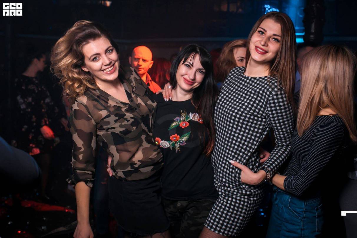 Синяя птица. Сегодня праздник у девчат! 16