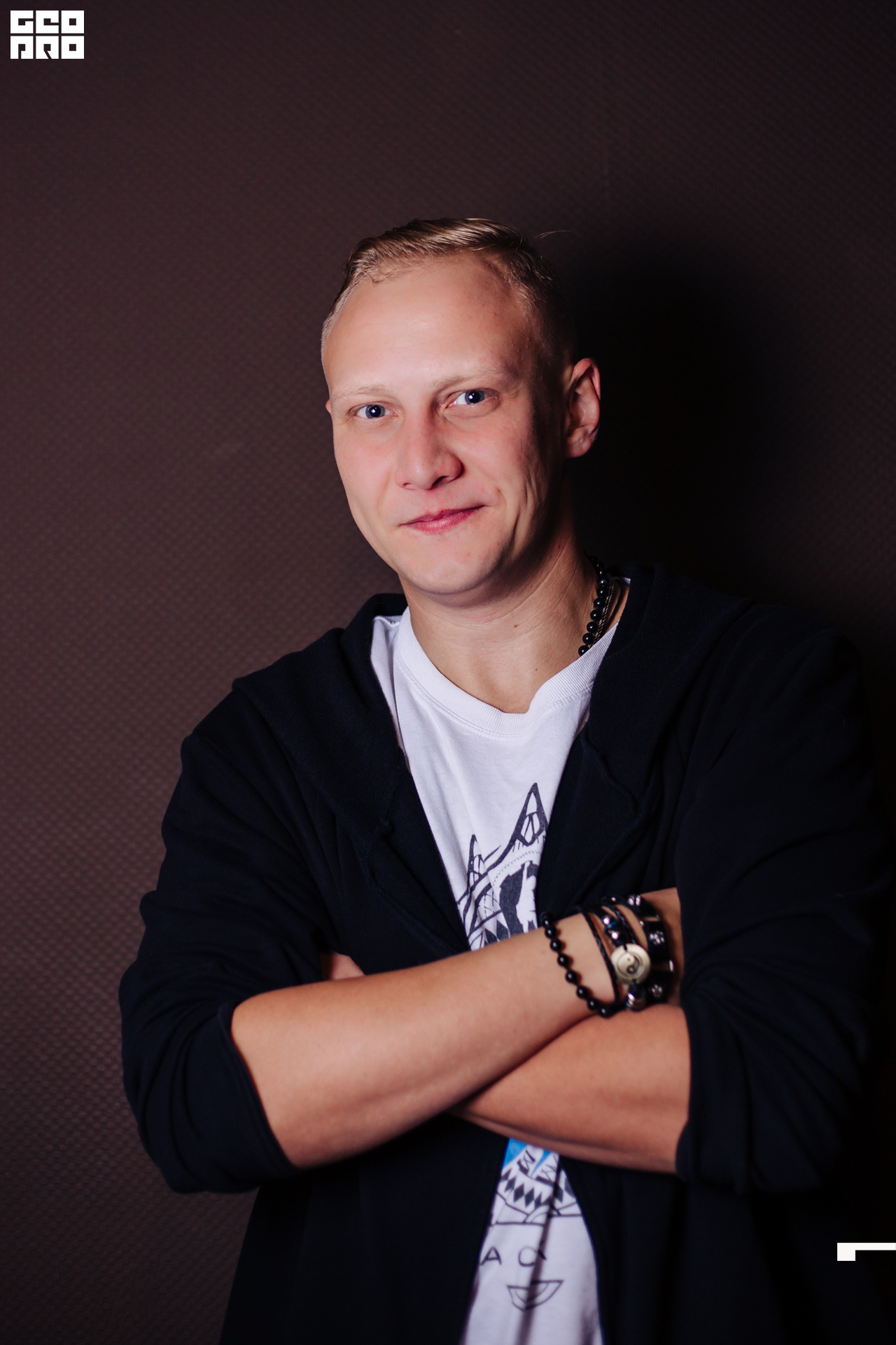 19-09-26 22-50-14.jpg