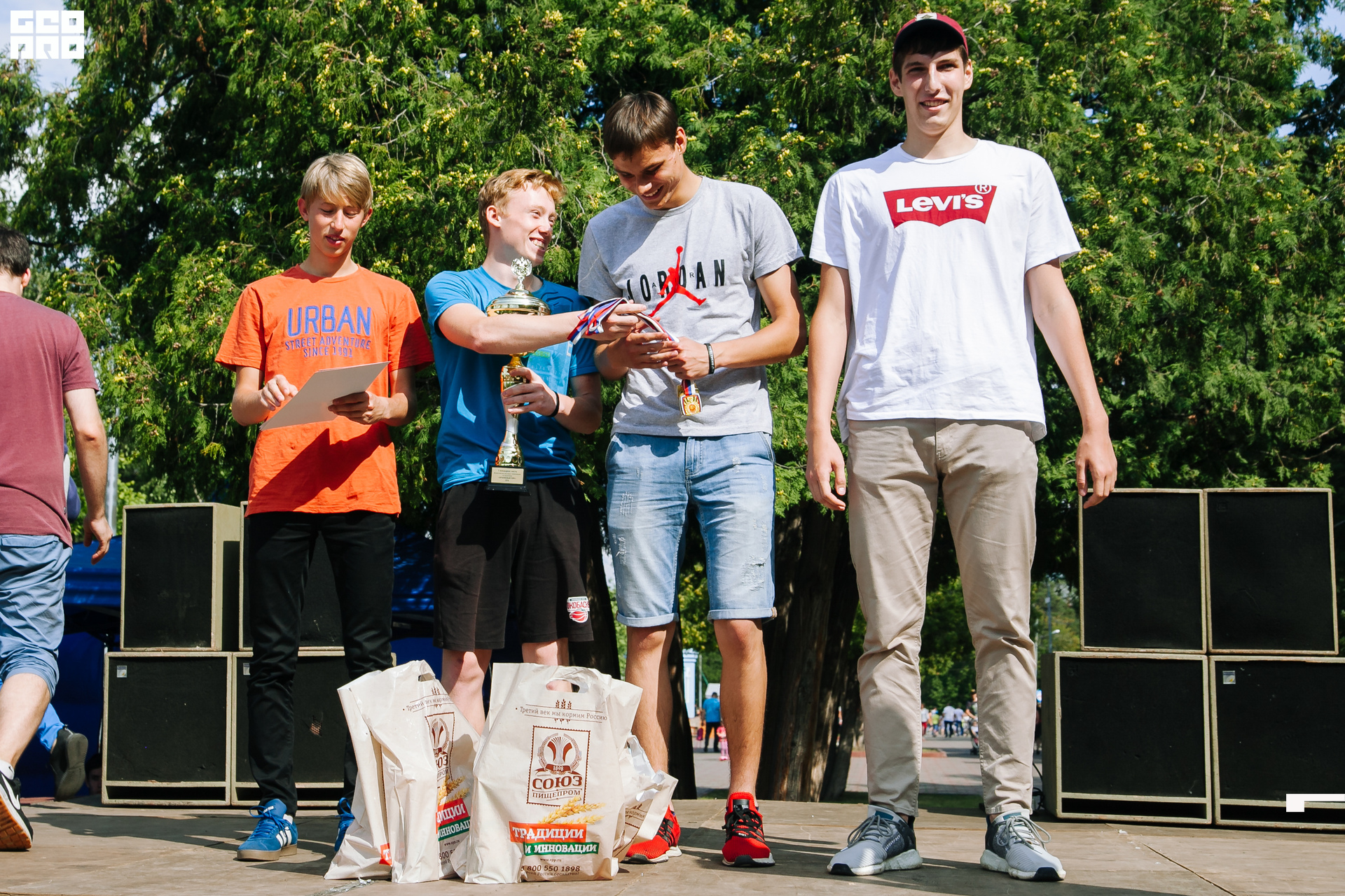 0371 190810 Оранжевый мяч.jpg