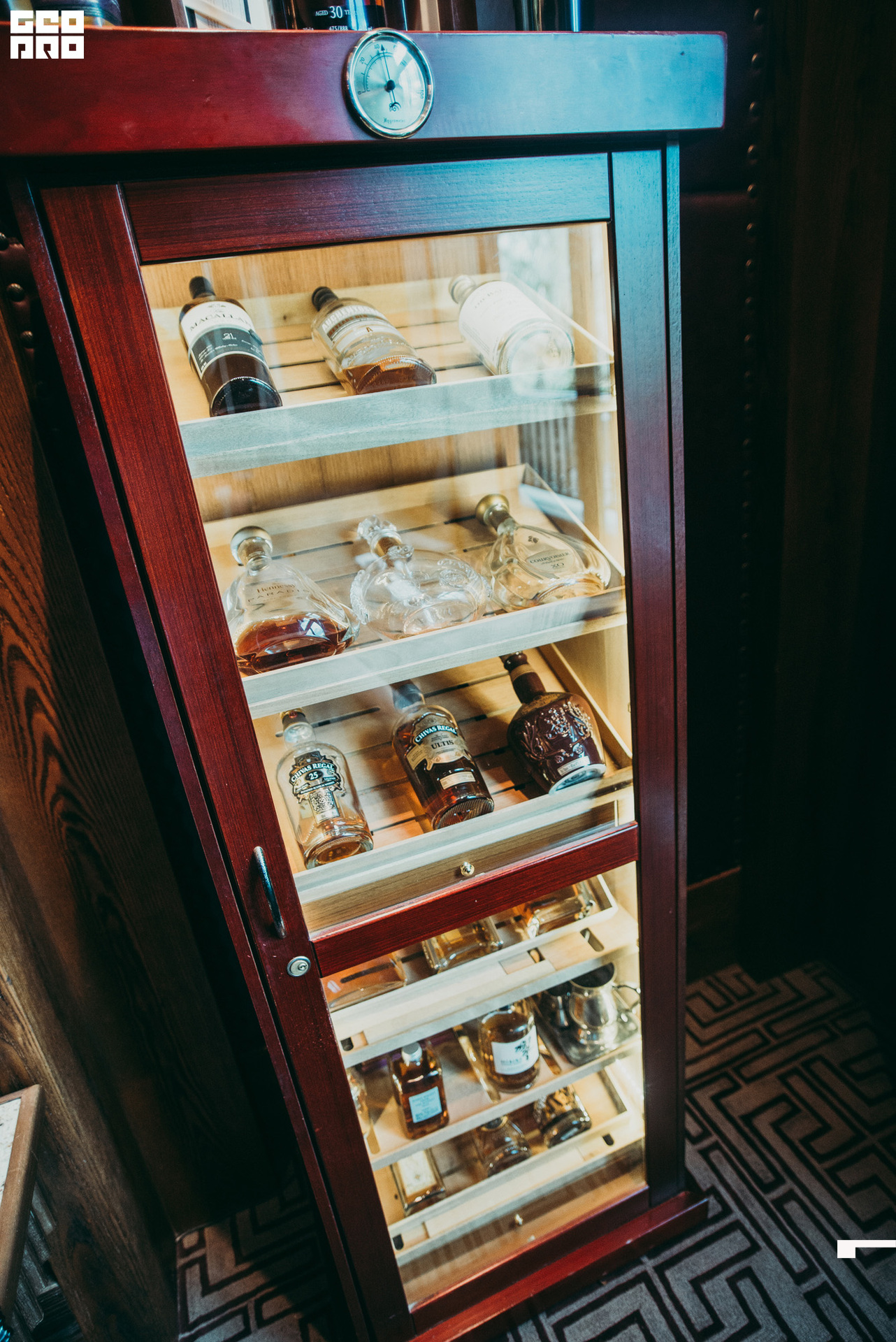 Hendricks-Geometria.tv. -DF0052.jpg