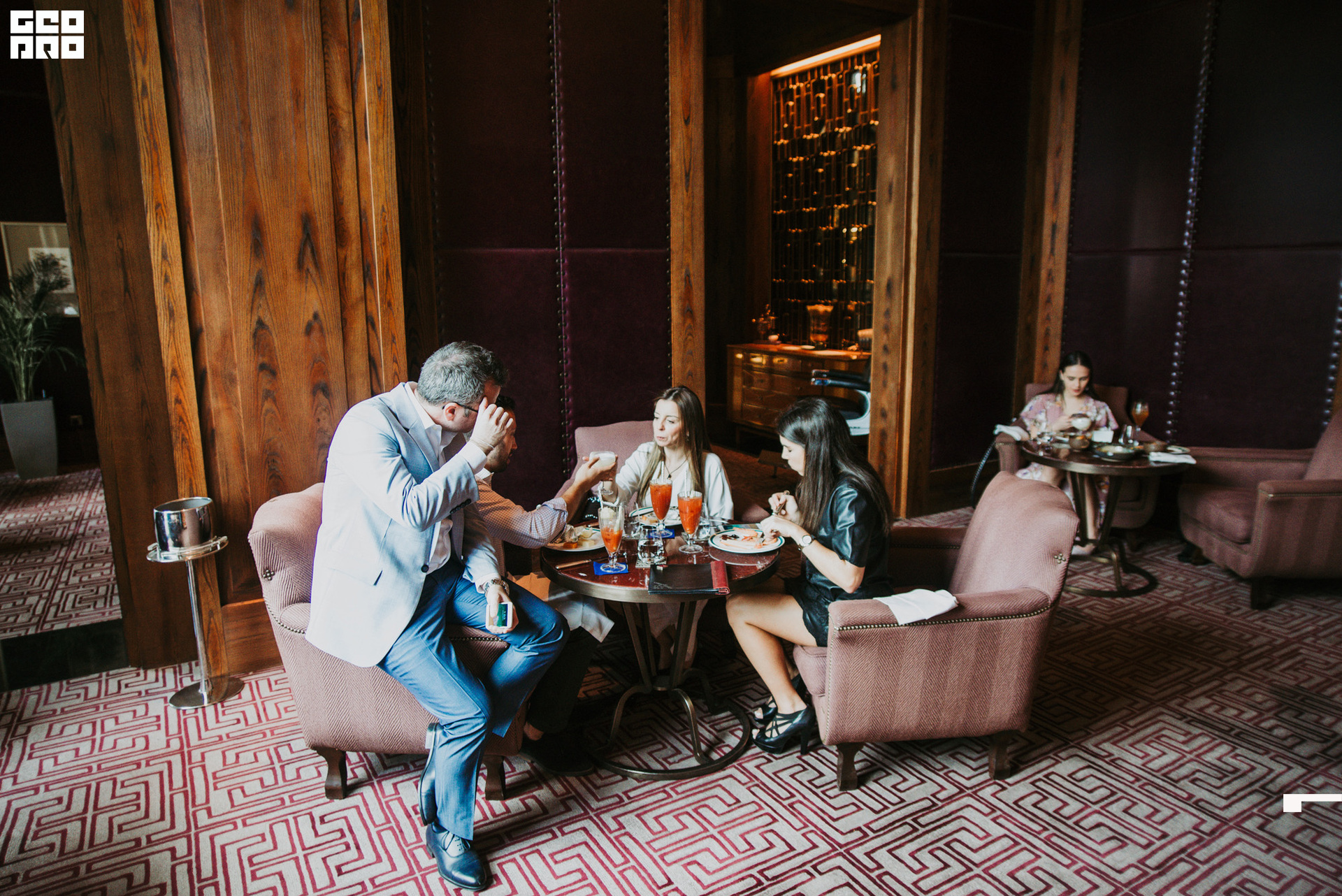 Hendricks-Geometria.tv. -DF0057.jpg