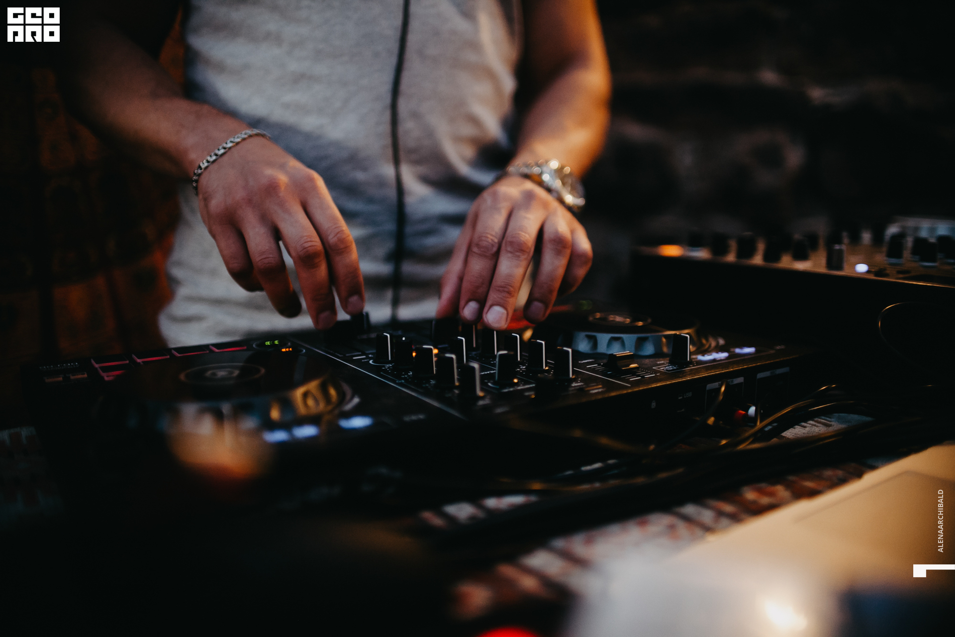 2019-08-23 20-00-38_alenaarchibald_0023.jpg