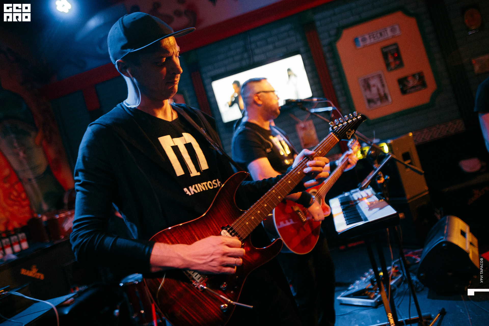 049 190816_232842_uri_0049.jpg