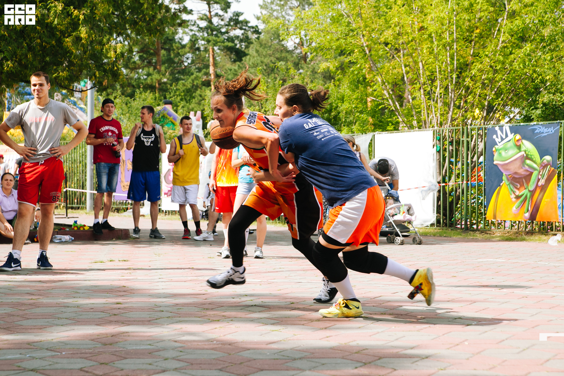 0249 190810 Оранжевый мяч.jpg