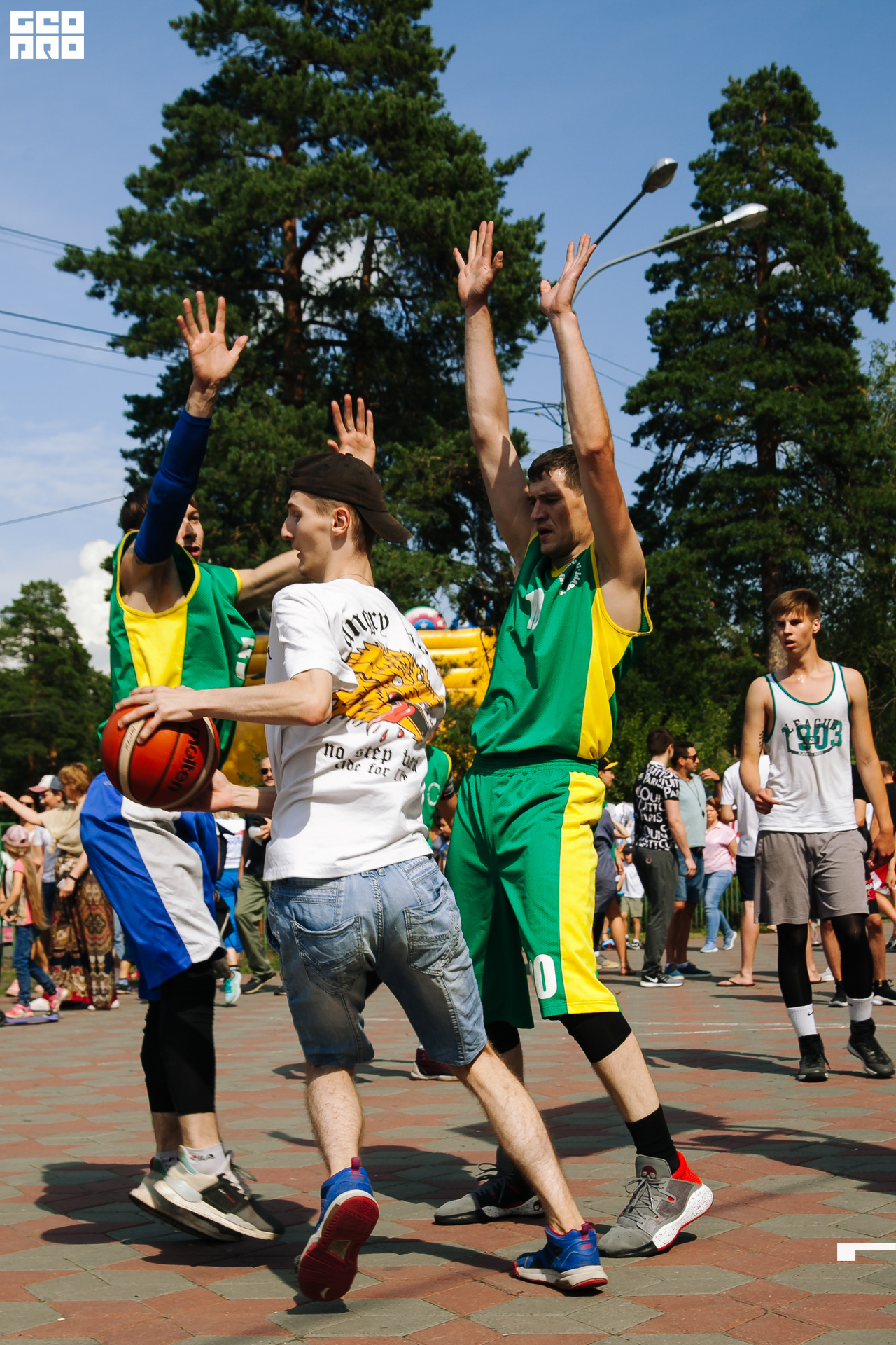 0311 190810 Оранжевый мяч.jpg