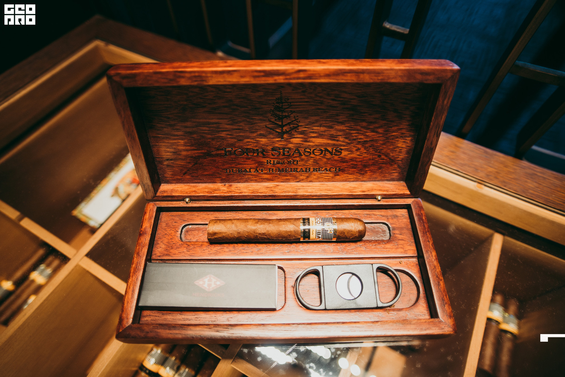 Hendricks-Geometria.tv. -DF0103.jpg