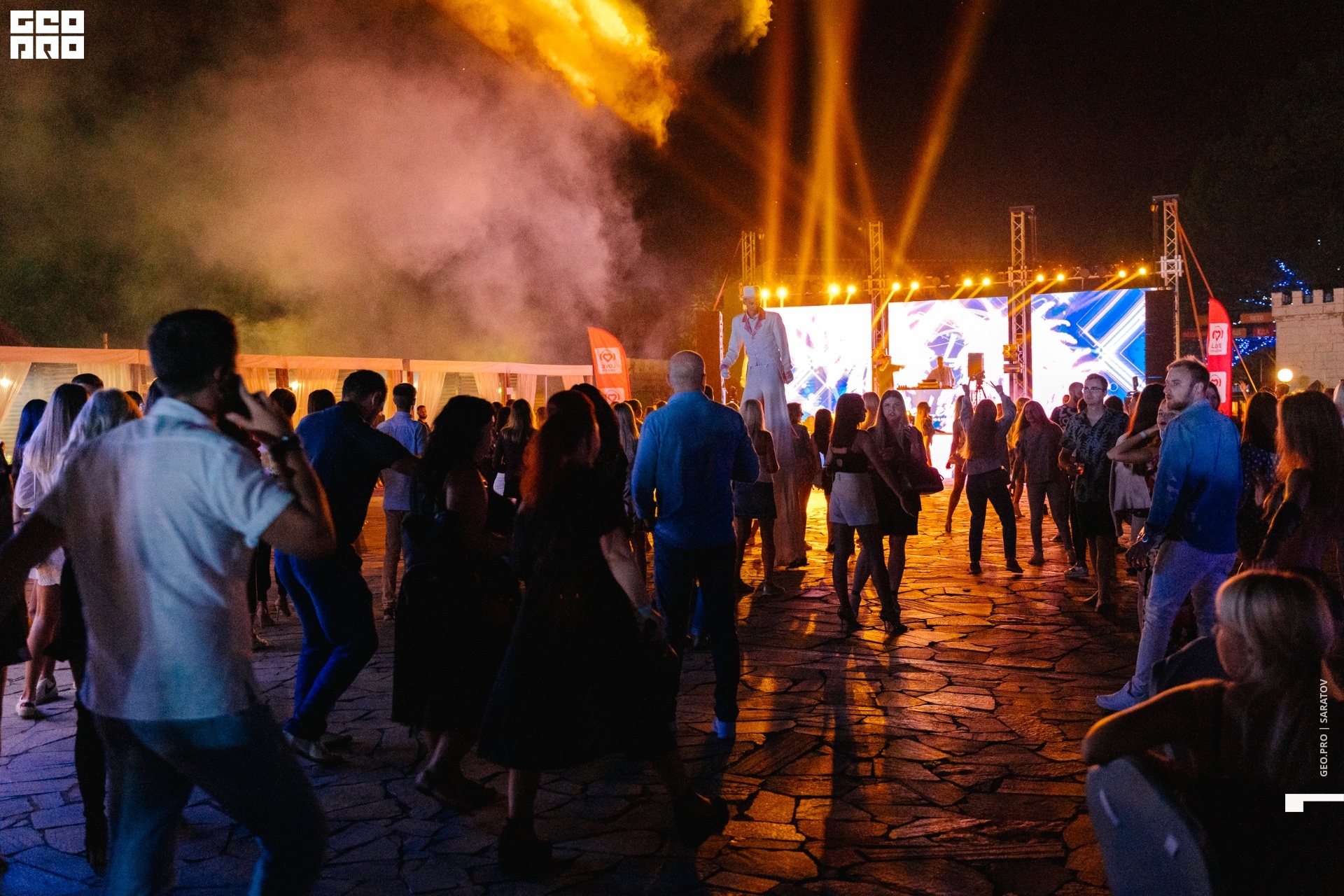 2018-07-27 at 23-03-13.jpg