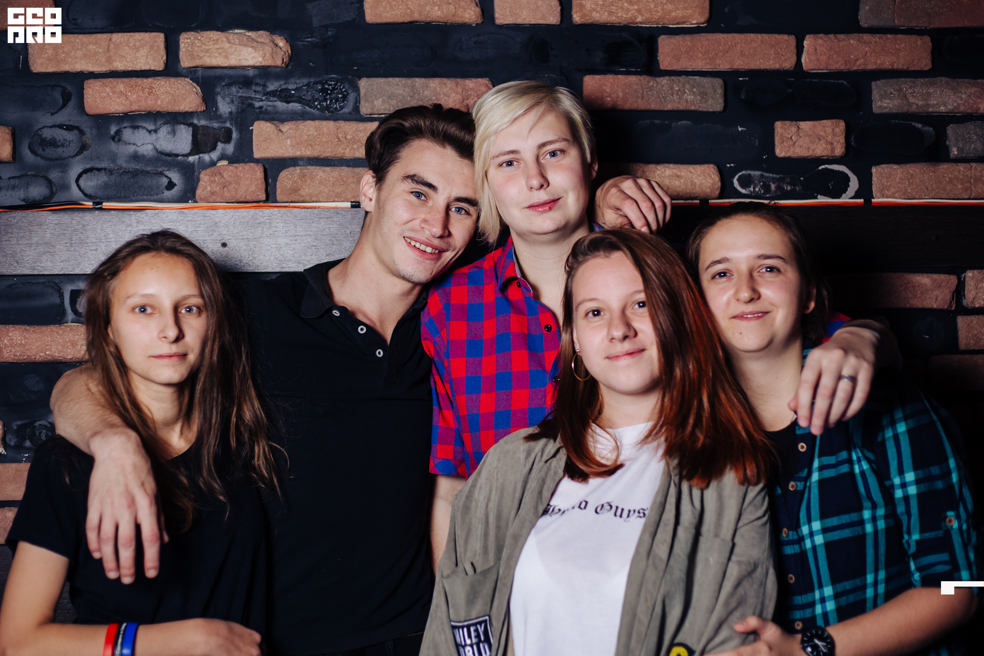 19-09-26 22-00-44.jpg