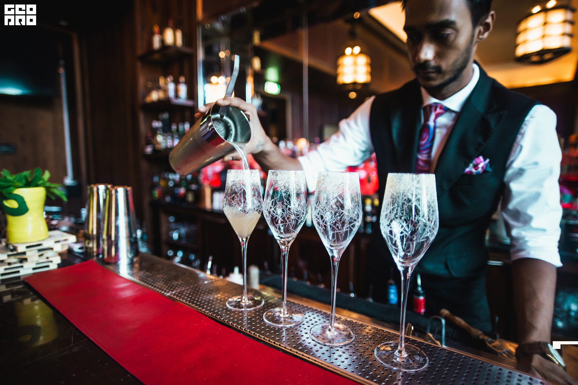 Hendricks-Geometria.tv. -DF0037.jpg